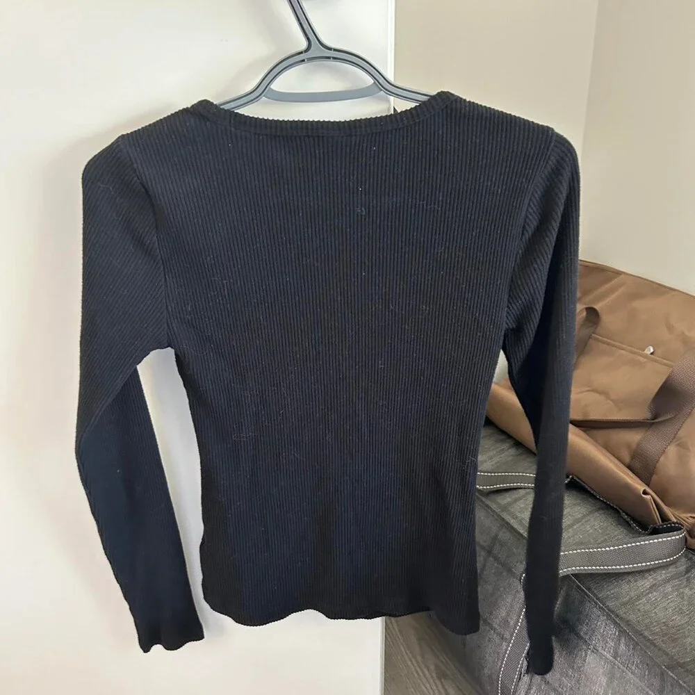 Long Sleeve Ribbed Top - Picture 3 of 3